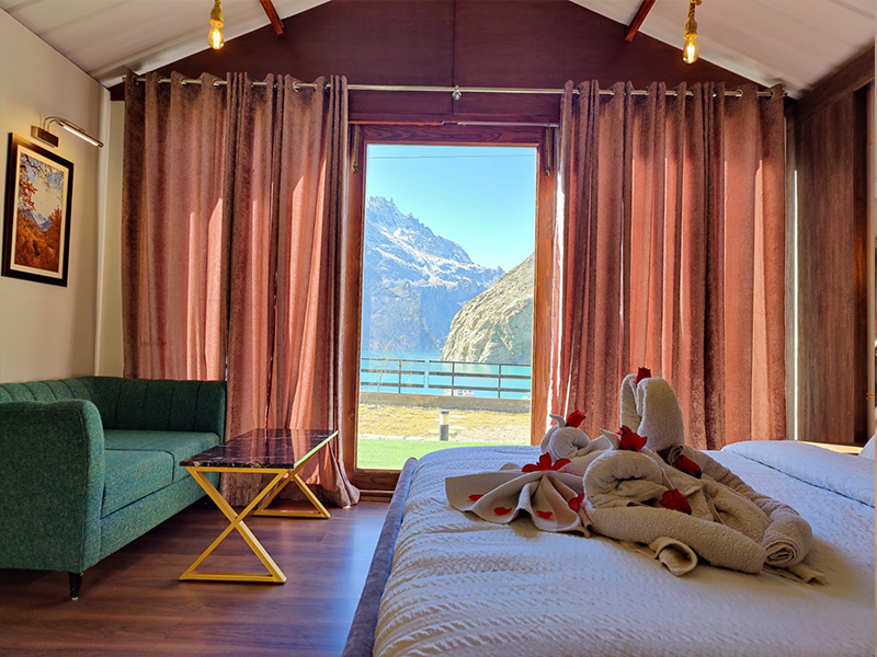 Infinity Lake View Room