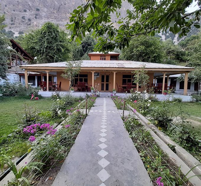 Foreigner Tourist Inn, Kalash