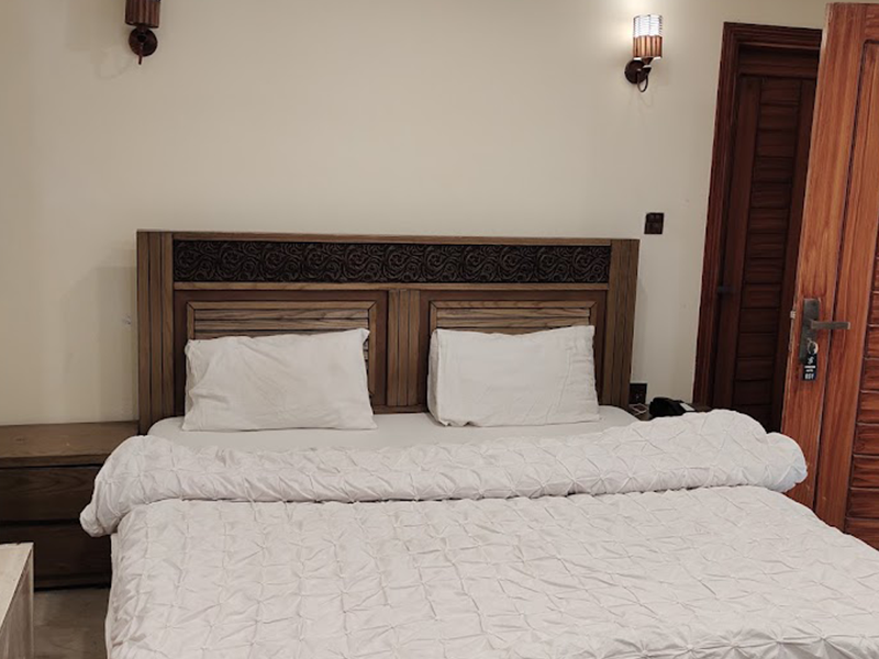 Deluxe Bedroom