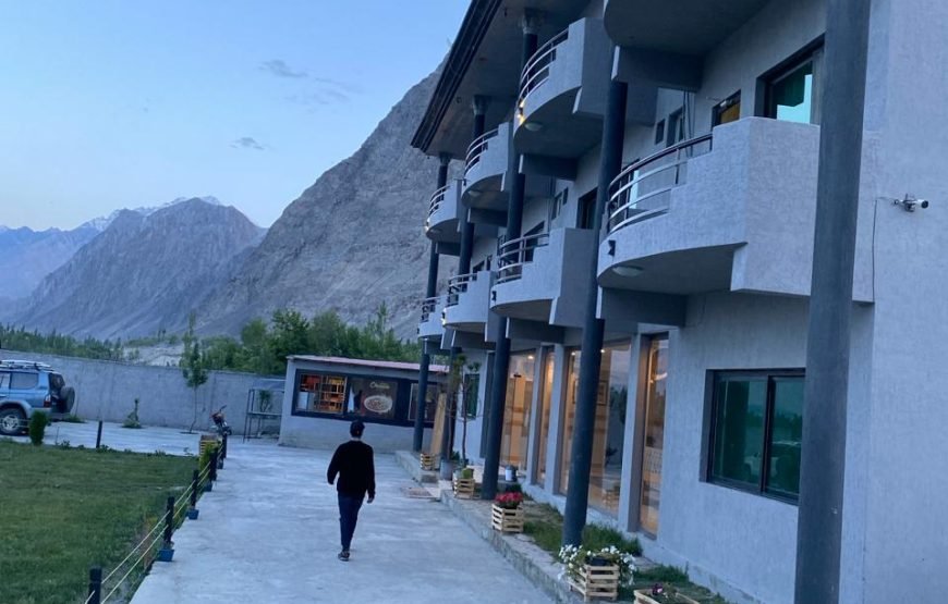 Eat And Read Hotel (Skardu)