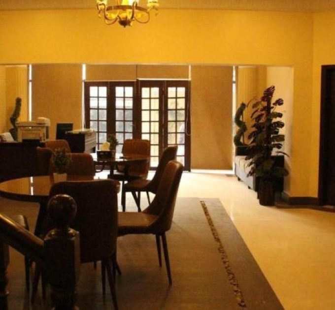 Hotel Inn, Karachi