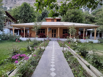 Foreigner Tourist Inn, Kalash